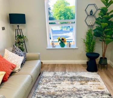 Boscombe Apartment | Brand New Apt -Coastal Breeze 1-bedroom apartment in Bournemouth with free parking- sleeps 4 ppl- internet