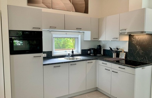 Sint Maartensvlotbrug House | Brand new chalet, placed in June 2024 at Bungalowpark Campanula. Spacious and modern furnished for 5 persons. Free WiFi.