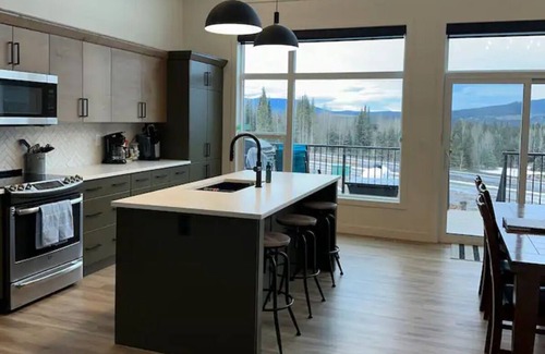 Nordegg House | Brand New Collieries Guest House with Fireplace