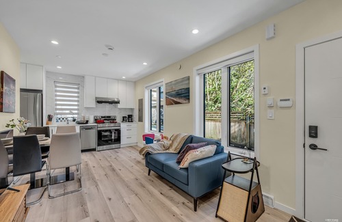 Dunbar House | Brand-New Cozy & Spacious 2 Bed/1 Full Bathroom Laneway House