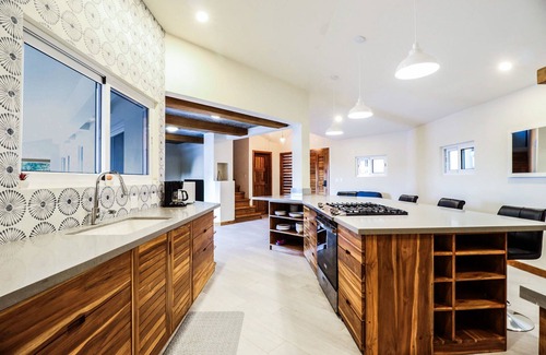 San Juan del Sur House | Brand New, Custom Home with Pool & Incredible Views - 3 minute walk to beach!
