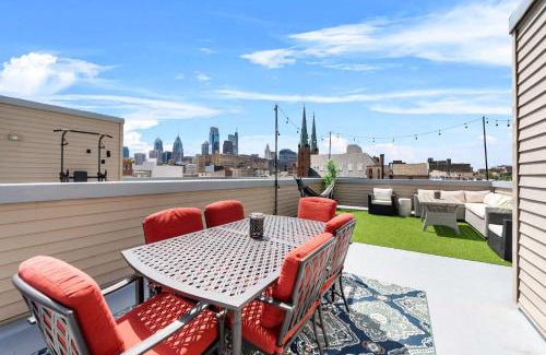 West Poplar House | Brand New Dbl Unit Roofdeck Outdoor Patio