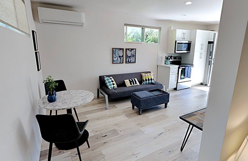 Clairemont House | Brand NEW fully furnished Guesthouse Near Beaches!