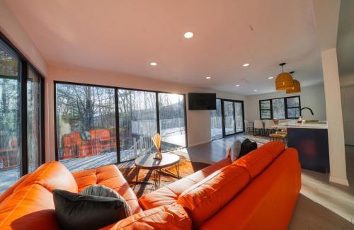 Kerhonkson House | Brand New House with Huge Patio