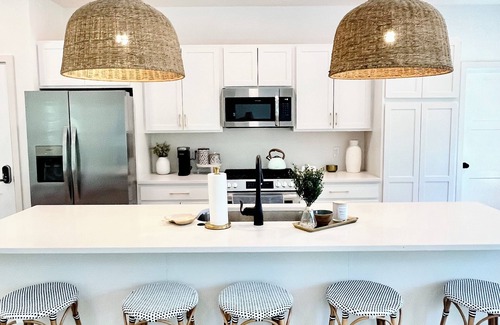 Delavan Lake House | Brand New Lakeside Retreat: Beautiful Delavan Lake Views & Private Lake Access