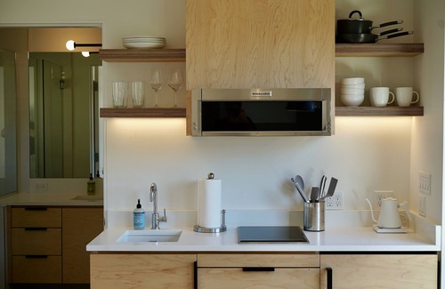 Dayton Cottage | Brand new lodging, perched high atop the Dundee Hills @ White Walnut Estate!