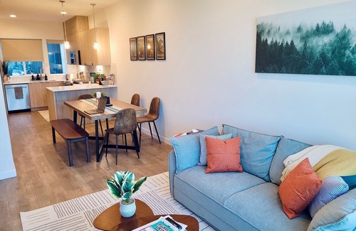 North Queen Anne House | Brand New, Luxe & Bright Gem: Prime Location - Queen Anne, Roof Deck, Views