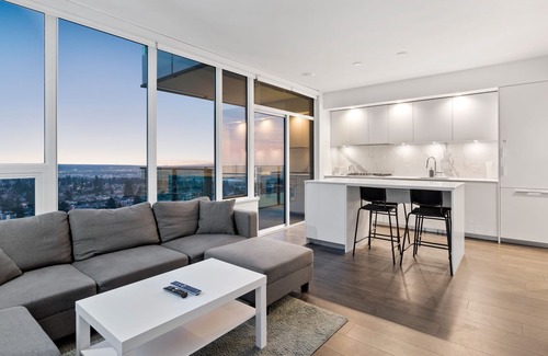 Metrotown Condo | Brand New Luxurious 2 Bedroom Condo at Metrotown