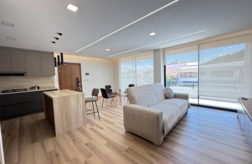 Huayna-Capac Apartment | Brand new modern suite in the heart of Cuenca