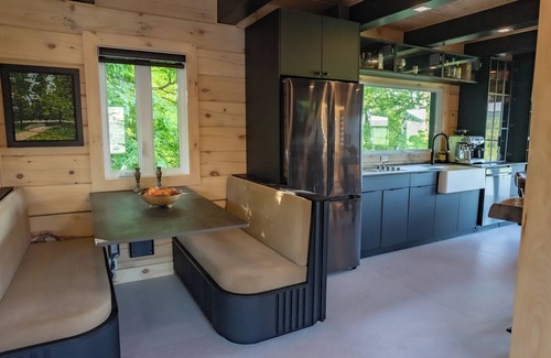 Mandeville Ski Chalet | Brand-New Mountain Chalet w/Hot Tub and Stunning Panoramic Views-Pet friendly!