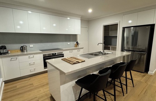 Sale House | BRAND NEW! Near Lake Guthridge