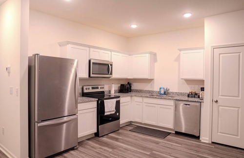 Durham House | Brand New spacious Home – 3BR-3BA Near Duke Hospital , NCCU, Downtown & RTP
