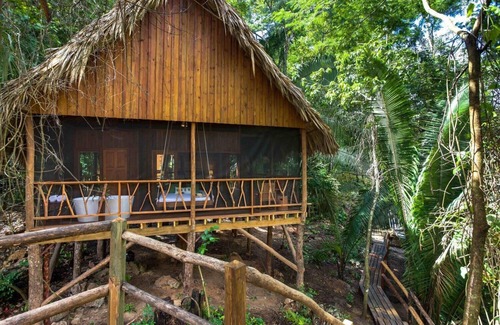 Negroman House | Brand-New Treetop Hideaway w/Amazing Jungle Views, Outdoor Bathtub, & A/C