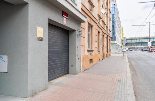 Palmovka Apartment | Brand new two room apartment #23 with FREE parking in the city center