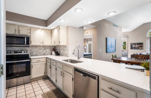 Table Rock Condo | Branson Condo-3BR at Pointe Royale-Golf & Swimming