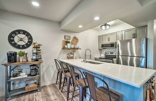 Notch Estates Condo | Branson West Condo w/Balcony & Resort Amenities