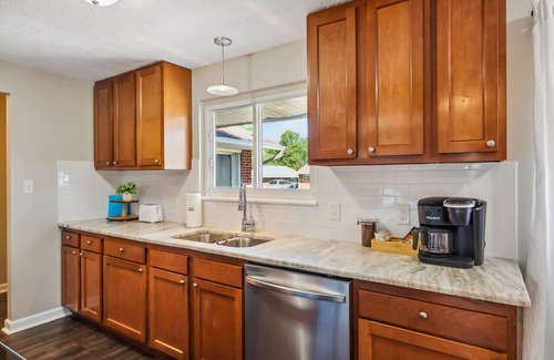 Reynoldsburg House | Brauning Bridge - 4BR 2BA Brick Ranch in Quiet Neighborhood