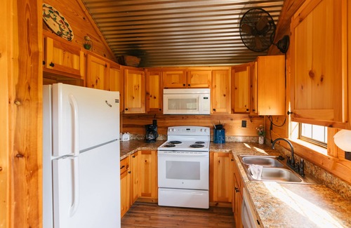 Nemo Cabin | Brazos River Cabin on 15 Acres
