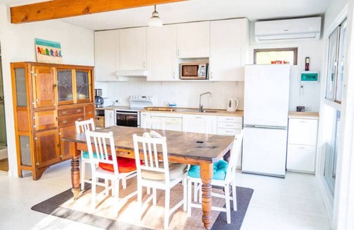 Breamlea House | BRE001 · Blissful Blue: Charming Beach Shack in Breamlea