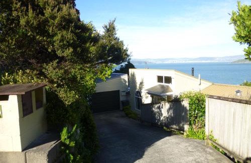 Lowry Bay Bed & Breakfast | Breakaway at York Bay