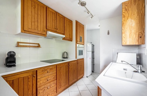 Saint-Pee-sur-Nivelle House | Breathtaking view of the Pyrenees and the Rhune ! Hillside house