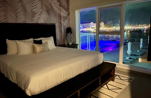 Oranjestad Apartment | Breathtaking 2 Bedroom Apartment with Harbor View