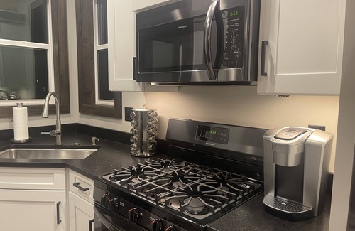 Bozeman Apartment | Breathtaking Bridger Mountain Views! Brand New!