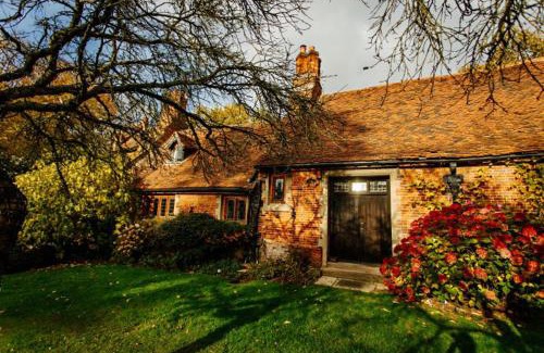 Burnham-on-Crouch House | Breathtaking Elizabethan Manor House