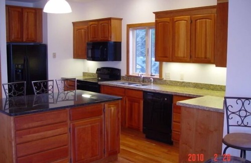 Moriah Center House | Breathtaking New Premier Lake Champlain Waterfront Beach,Foliage,Ski Escape!