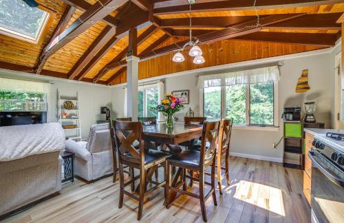 Newbury House | Breathtaking Newbury Cottage with Deck on Chalk Pond