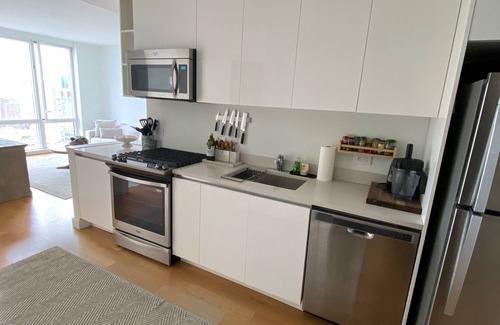 Hell's Kitchen Apartment | BREATHTAKING SKYLINE VIEWS! Lux 1 Bedroom Suite in best location by Times Sq