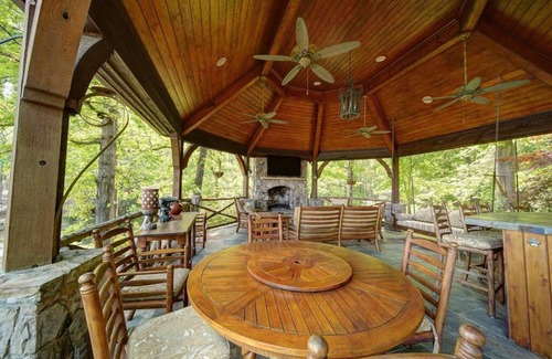 Clover House | Breathtaking View on Lake Wylie 4BR Lakehouse and Dock