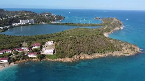 St. John's Villa | Breeze by the sea