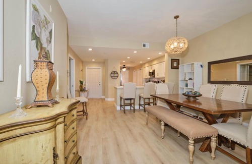 Tropical Cove Condo | Breeze On In to our 1st floor condo in Lexington Country Club, Ft Myers.