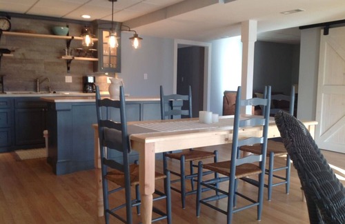 Oxford Apartment | Breezy Meadow, Perfect Place to Relax!