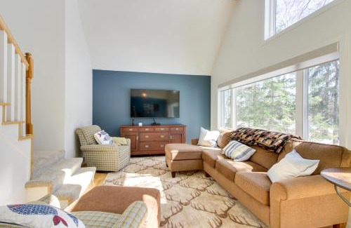 Breezy Point House | Breezy Point Cabin Deck with Golf Course Views!