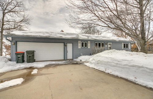 Breezy Point House | Breezy Point House with Dock on Pelican Lake!