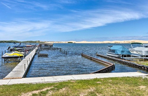 Silver Lake House | Breezy Silver Lake Getaway Fishing Dock, Grill!