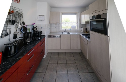 Breskens House | BRESKENS vacation home, 3 bedrooms, conservatory, garage, no pets, August 1