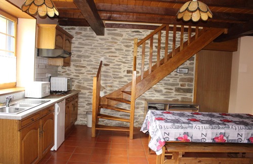 Ploumoguer Cottage | Breton House for Rent 6 Km from the Beaches (3 Bedrooms: 5 to 6 Pers)
