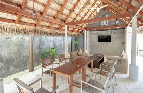 Rasdhoo Bed & Breakfast | Brickwood Ganduvaru