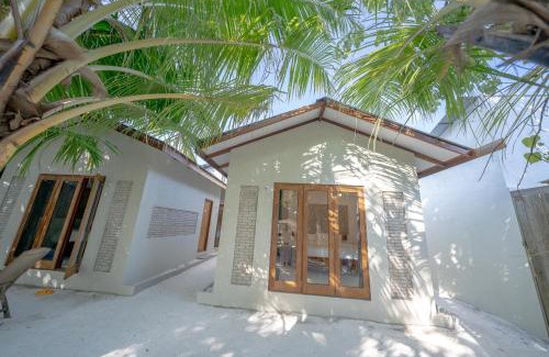 Rasdhoo House | Brickwood Rasdhoo- Beach front