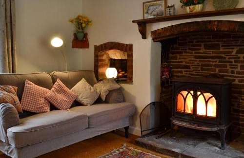 Builth Wells House | Bridge End Cottage