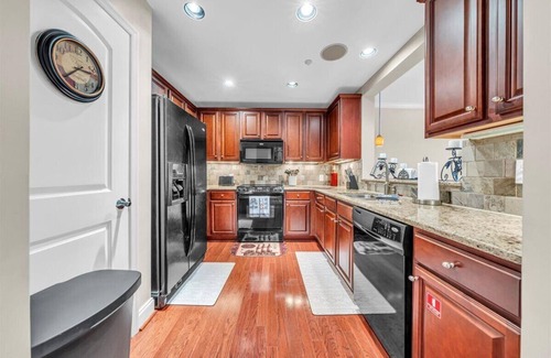 Westlake Corner Condo | Bridgewater Pointe