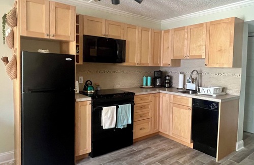 Southend Condo | Brigantine Beach Block Condo, Beautifully Renovated, Just Steps to the Ocean!