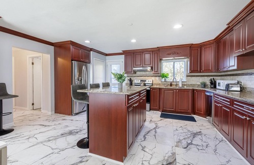 Commerce Township House | Bright, Beautiful 4BR/2BA Commerce Twp Getaway!