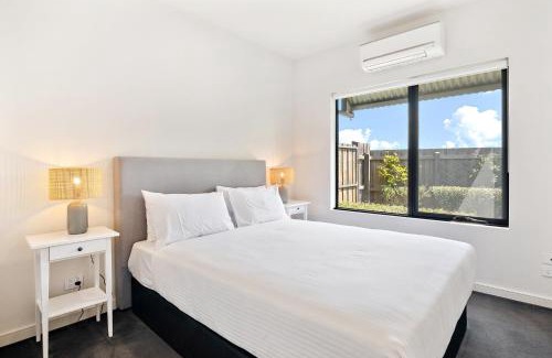 Glenroy House | Bright 2-Bed Glenroy Home with Courtyard