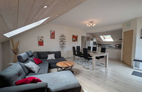 Le Thillot Apartment | Bright 3-bedroom apartment, terrace, near shops and skiing, with WiFi