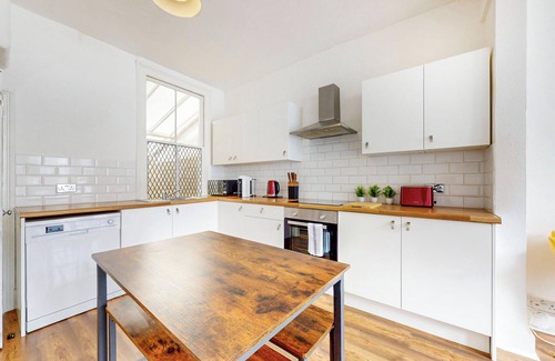 Upper Edmonton House | Bright 3Bed House 10Min to Meridian Water Station