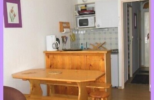 Allos Apartment | Bright 4-person wifi Internet studio at the foot of the slopes and shops